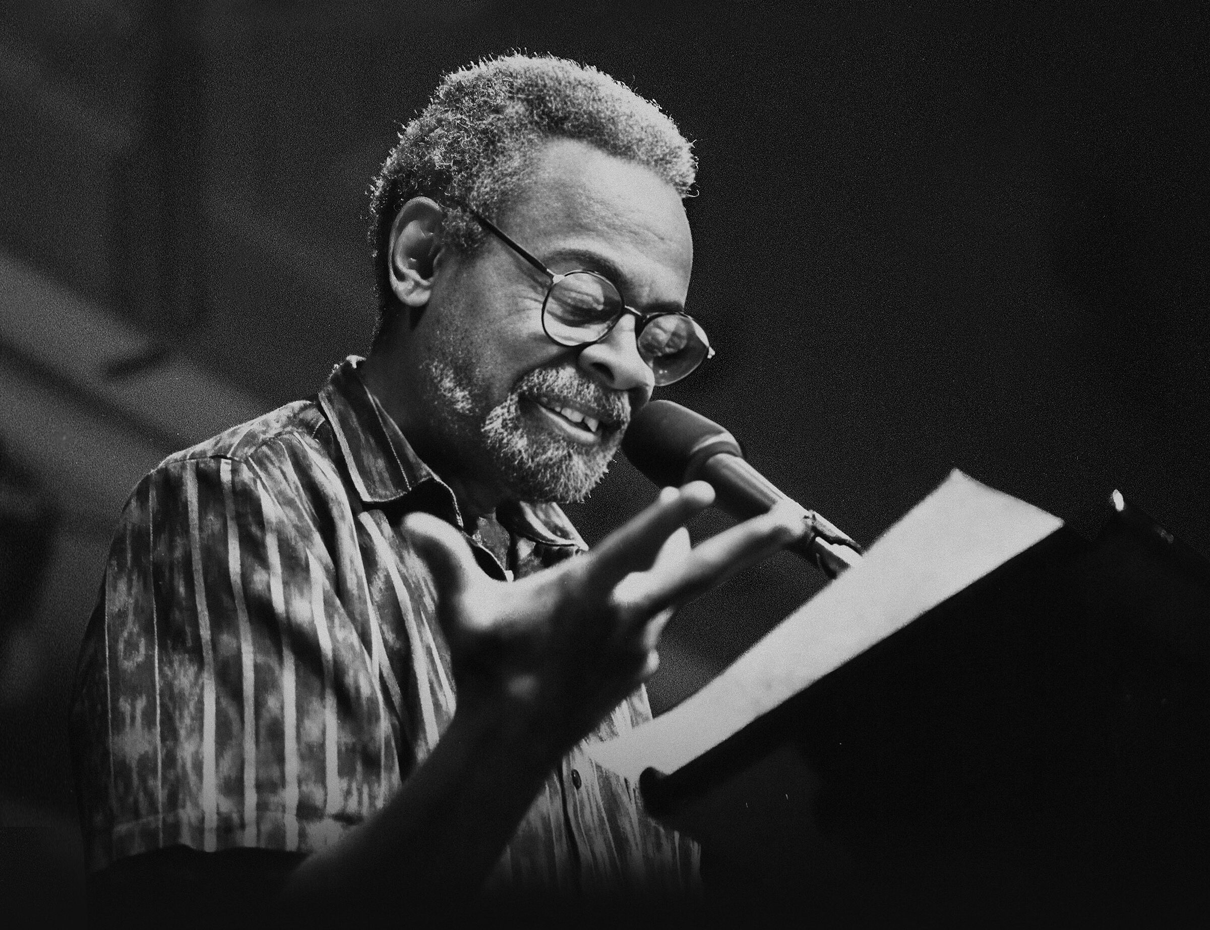 Amirir Baraka at the podium during the summer writing program